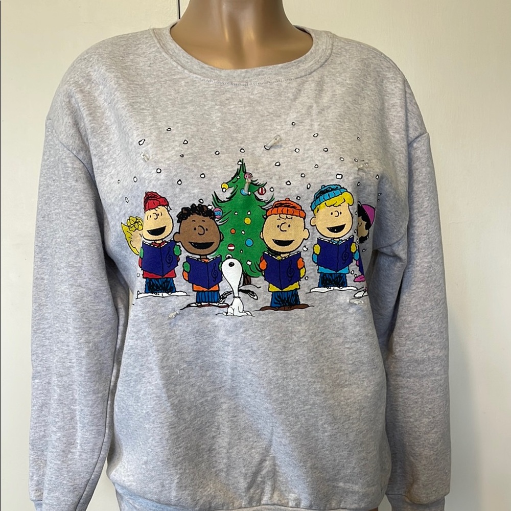 PEANUTS Christmas Sweater w lights , size SMALL